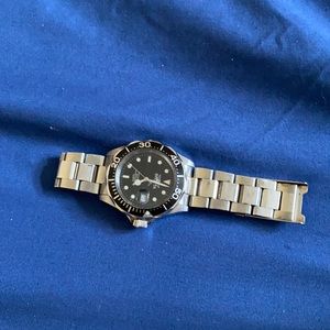 Invicta watch for young men/teens in great condition.